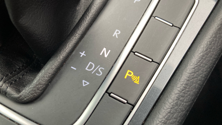 Volkswagen Golf 1.5 TSI EVO 150 Match Edition 5dr DSG Petrol Hatchback